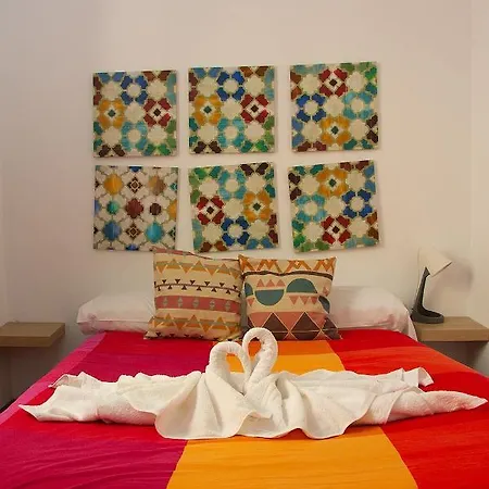 Casa De La Tinaja * Seville